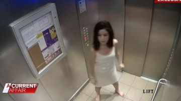 Mujer elevador