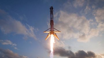 Un aterrizaje exitoso de Falcon 9 en diciembre de 2017.
