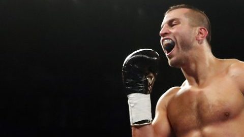 David Lemieux celebra haber noqueado a Gary O'Sullivan el pasado 15 de septiembre en Las Vegas, Nevada.