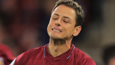 El mexicano Javier Hernández se quedó sin gol en la victoria del West Ham United sobre el Cardiff City.