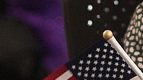 Aunque los niños tengan derecho a ayudas federales sus padres temen problemas con inmigración.