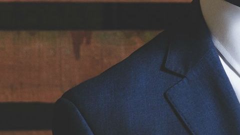 Hombre con traje