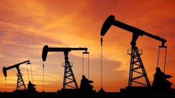 Los países productores buscan salidas a los bajos precios del petróleo