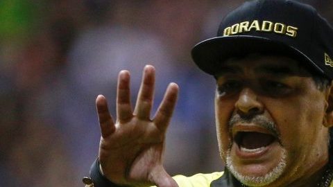 Maradona no pudo hacer campeones a los Dorados de Sinaloa y además fue provocado por la afición del Atlético San Luis.