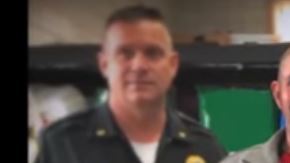 Indigente encuentra dinero