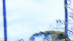 Decenas de personas se dieron cita afuera del Centro de Gobierno de San Bernardino antes del foro. (Alejandro Cano, Especial para La Opinión)