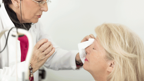 La persona de la farmacia le despachó un medicamento erróneo.