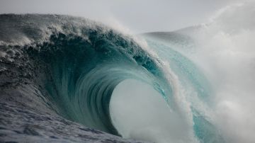 La ola más alta jamás documentada medía 23,8 metros.