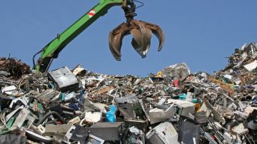 Solo el 20% de los desechos electrónicos del mundo se reciclan... y se espera que su volumen siga creciendo.