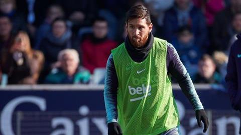 Lionel Messi marcó un golazo durante el entrenamiento del Barcelona en el Mini Estadi