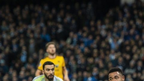 El brasileño Gabriel Jesús del Manchester City le anotó doblete al Wolverhampton.