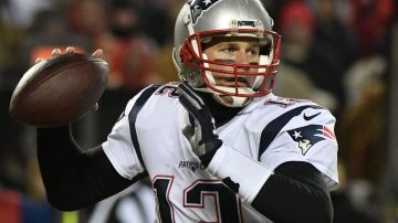 El QB de los New England Patriots Tom Brady buscará su sexto anillo de Super Bowl en Atlanta ante los Rams.