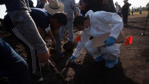 Siguen recuperando restos tras la explosión en Tlahuelilpan.