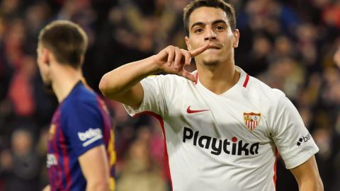 El delantero francés del Sevilla, Ben Yedder, celebra el segundo gol ante el FC Barcelona.