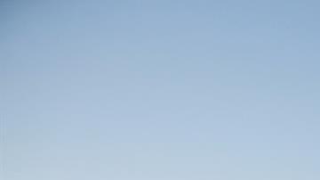 Amanecer de este miércoles en el lago Michigan en Chicago, Illinois.