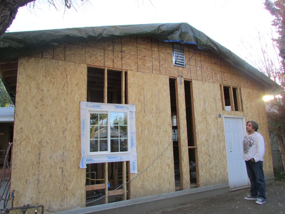 Querían convertir sus garajes en departamentos, pero resultan estafados