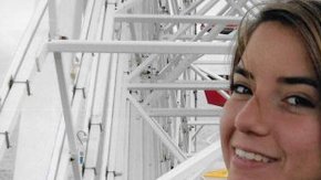 como Angelina Calderón Pinedo, murió en el accidente que ocurrió alrededor de las 9:00 p.m. en la cuadra 1600 del Bulevar Aviation, cerca de la Avenida Grant. (@KTLA)