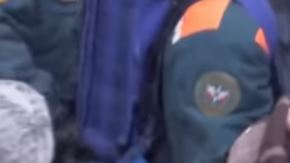 Bebé viva en edificio colapsado Rusia