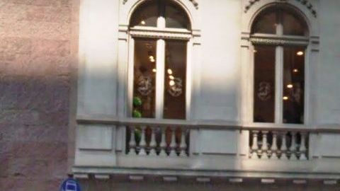 La tienda estaba en la 5ta Avenida con calle 56