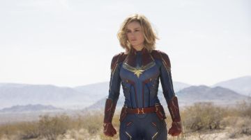 Brie Larson como Captain Marvel.
