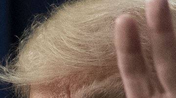 Crece la presión de los republicanos para que Trump ceda en sus peticiones