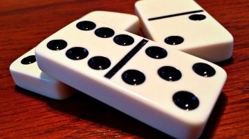 Ancianos a navajazos por juego de dominó