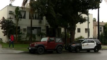 Las autoridades respondieron a un llamado de emergencia en la residencia ubicada en Laurel Avenue, West Hollywood.