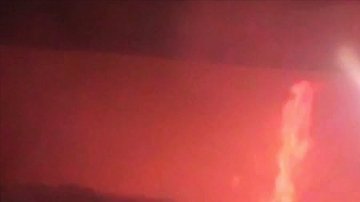Al menos siete autos fueron incendiados. (@ABC7)