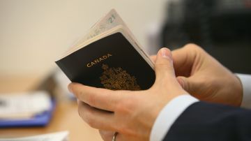 Canadá aumenta su plan anual de inmigrantes de 2019 a 2021.
