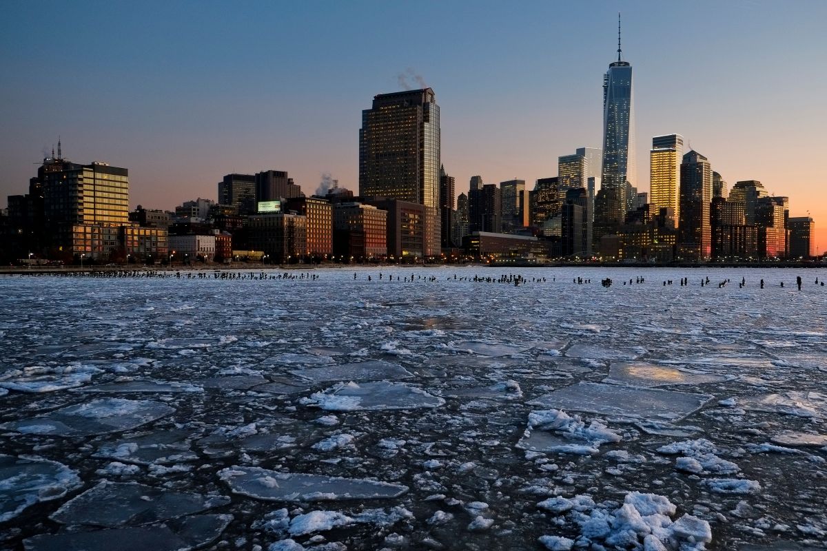 El río Hudson frente a NY durante el vórtice polar del 9 de enero de 2014.