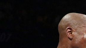 Manny Pacquiao y Floyd Mayweather tuvieron un repentino encuentro en el Staples Center de Los Angeles