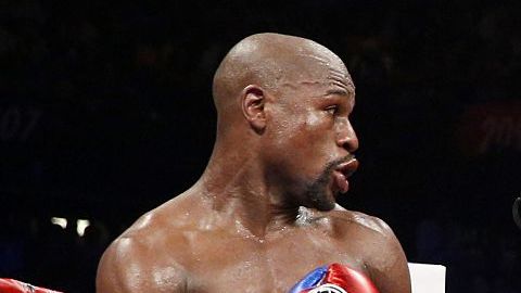 Manny Pacquiao y Floyd Mayweather tuvieron un repentino encuentro en el Staples Center de Los Angeles