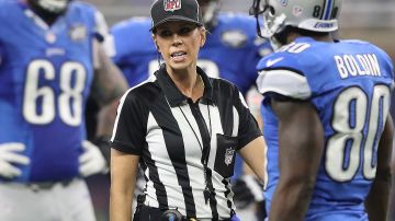 Sarah Thomas es la primera oficial mujer que estará presente en los playoffs de la NFL