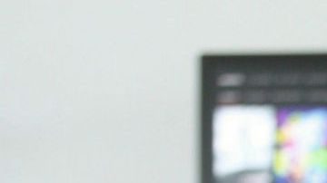 Hombre viendo Netflix