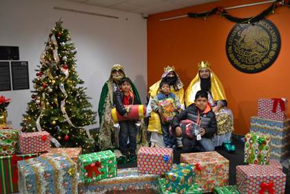 Los Reyes Magos llevarán regalos para los niños asistentes. / foto: consulmex. 