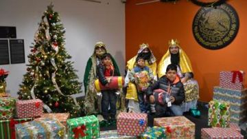 Los Reyes Magos llevarán regalos para los niños asistentes. / foto: consulmex.