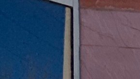 Oscar Rodas se prepara para salir a vigilar su comunidad como parte del Patrulla Comunitario Voluntario en la estación Mission del LAPD. (Francisco Castr0