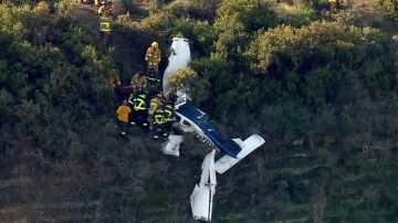 Una avioneta chocó contra la ladera de una montaña esta mañana en Oceanside, California