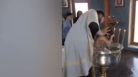 Muchos consideraron que el sacerdote actuó de forma violenta.