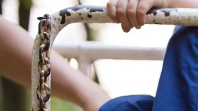 Adopta a dos hermanos sin saberlo