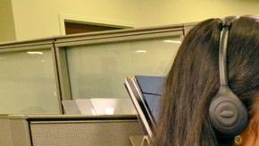 El gobierno argentino habilitó un 'call center' para denunciar a quienes violen la cuarentena.