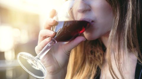 105617851_vino