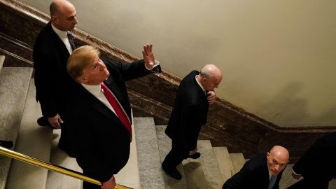 Trump camino a su discurso en el Congreso