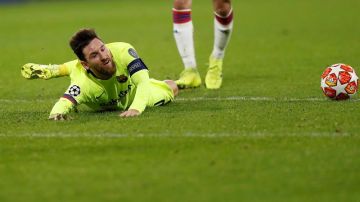 Lionel Messi fue constantemente frenado por la zaga del conjunto rival