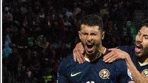 El Club América volvió a homenajear a Roberto Gómez Bolaños 'Chespirito'.