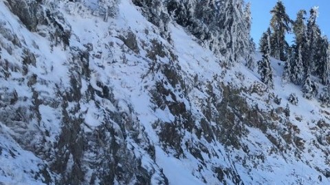 La nieve ha llegado hasta los 10 pies en las zonas montañosas de California durante esta temporada invernal.