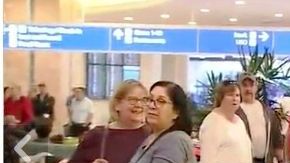 Pasajeros varados por el cierre temporal