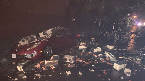 El tornado causó graves daños en Columbus, Mississippi.