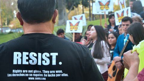 Soñadores participan en una manifestación para promover el Clean Dream Act en Los Angeles, California en el 2018.