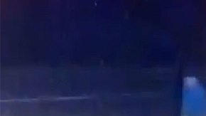 Imagen del momento que el sospechoso ataca a la joven. (Policía de El Monte)